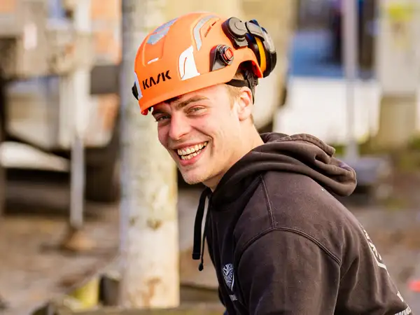 mitarbeiter-moritz-vom-baumdienst-koenig